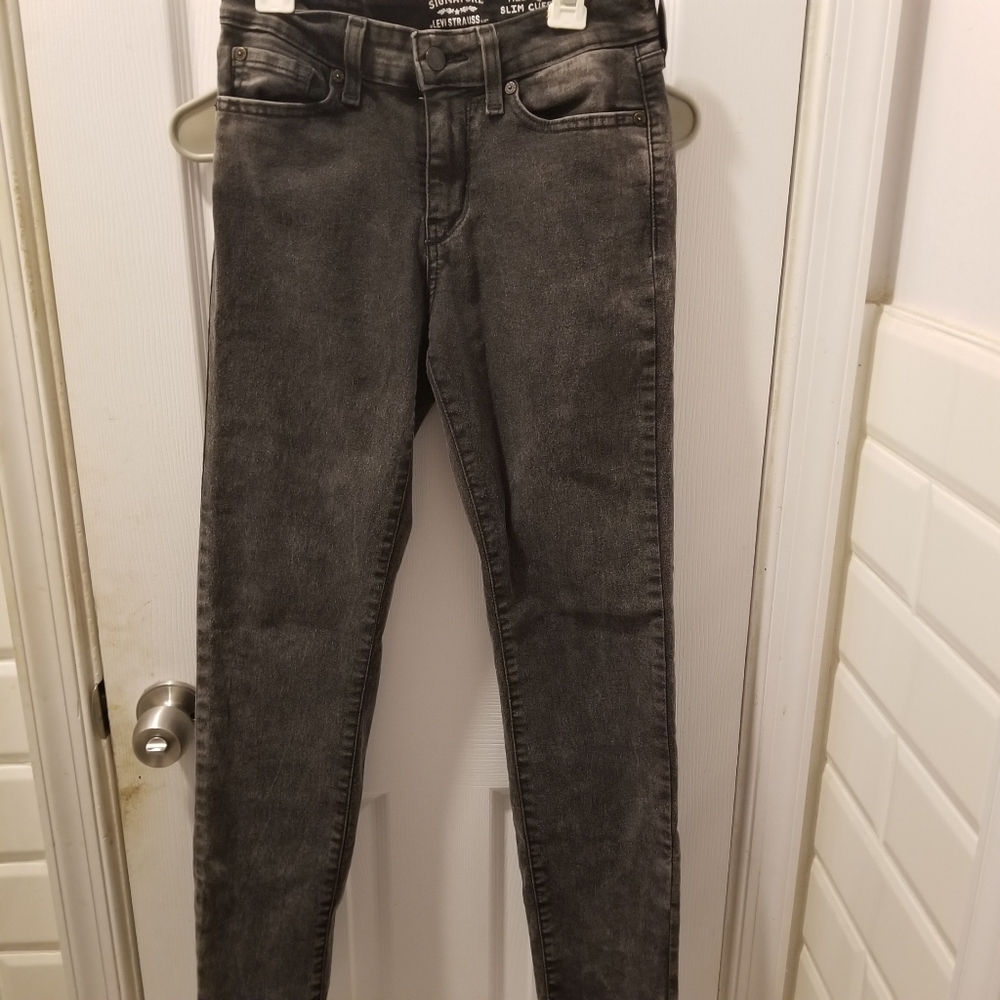 Levi Signature Mid Rise Slim Cuffed Jeans Size 2  Dark Wash Denim